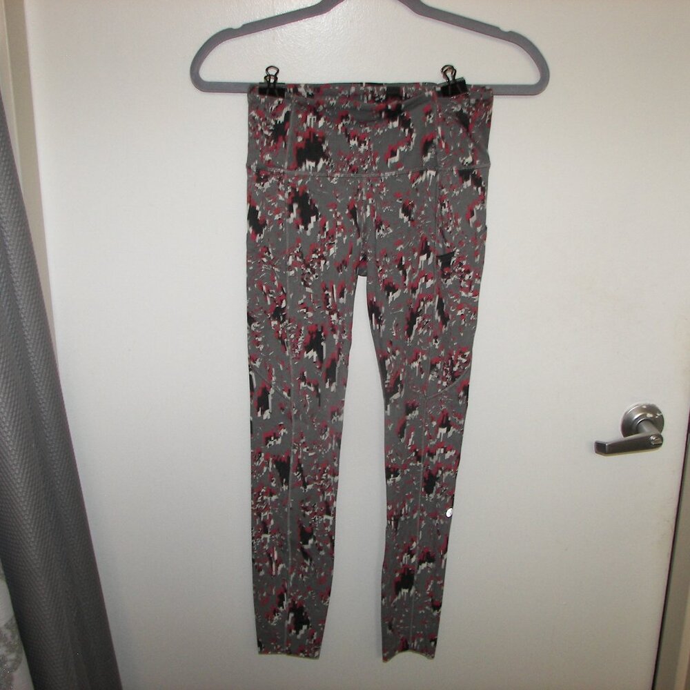 Lululemon Multicolored Abstract Pattern Size 4 Fa… - image 1